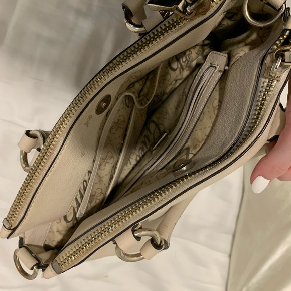 Vintage style GUESS purse - Picture 7 of 7